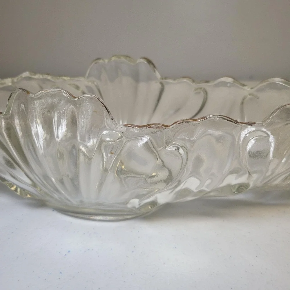 Vintage Indiana Glass Tiara Gold Trim Scalloped‎ Edge Oval Console Bowl Clear